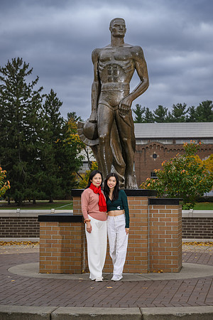 24MSU-SLE-Family-107