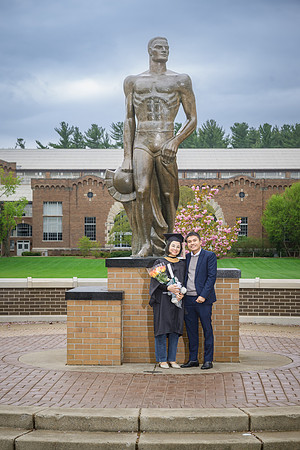 25MSUSpring-0502-Alumni-099