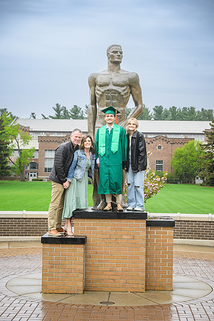 25MSUSpring-0504-Alumni-097