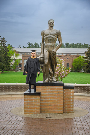 25MSUSpring-0504-Alumni-045
