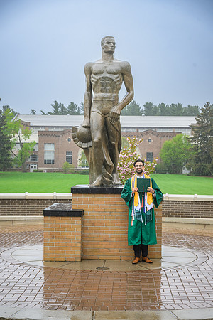 25MSUSpring-0504-Alumni-207