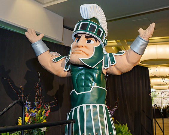 25MSU-ServiceAwards-Sparty-004-8x10