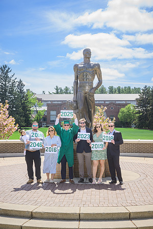 25MSUSpring-0503-Alumni-289