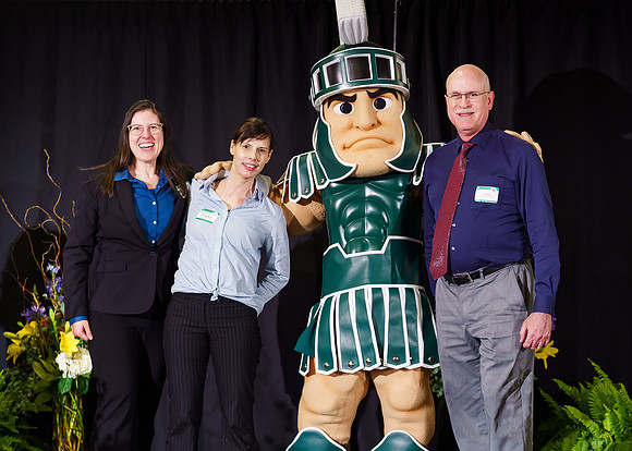 25MSU-ServiceAwards-Sparty-095-5x7