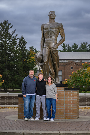 24MSU-SLE-Family-101