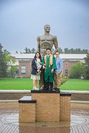 25MSUSpring-0504-Alumni-204
