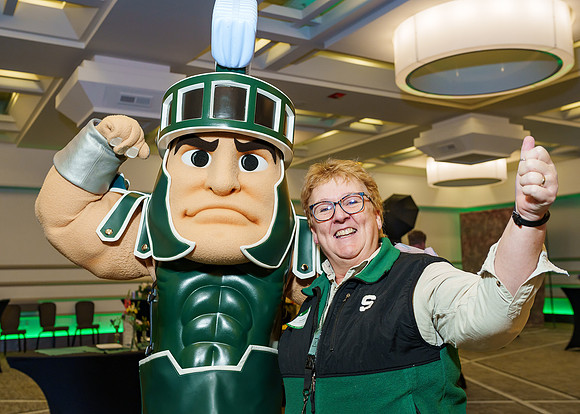 25MSU-ServiceAwards-Sparty-183-5x7