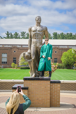 25MSUSpring-0503-Alumni-005