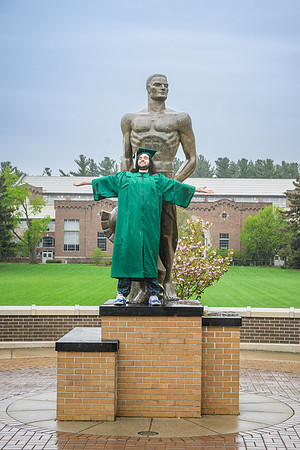 25MSUSpring-0504-Alumni-109