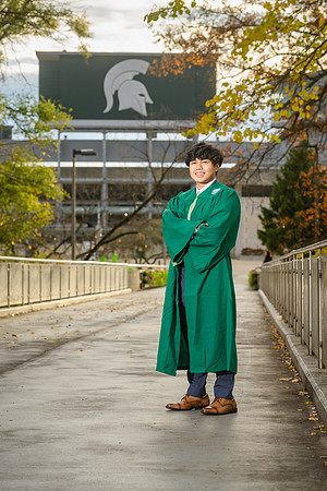 24MSUFall-1109-Nico-020