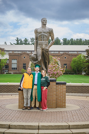 25MSUSpring-0502-Alumni-425