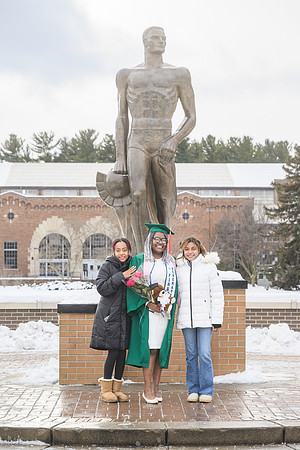 25MSUFall-1213-Alumni-281