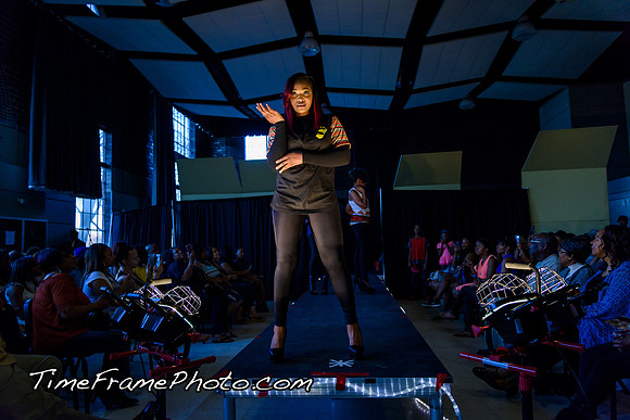 16Alpha-Show-092