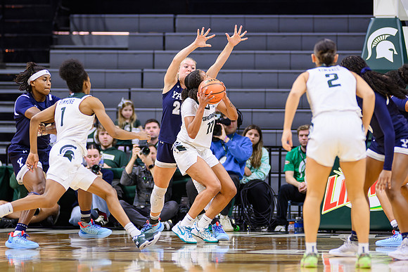 24MSUWBB-Yale-038