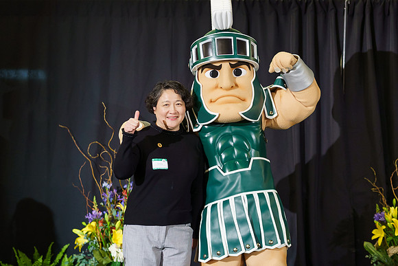 25MSU-ServiceAwards-Sparty-126FB