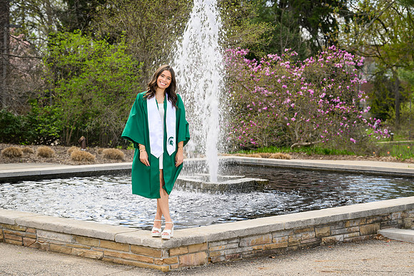 26MSUSpringGrads-0419-Mikki-041