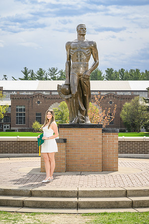 26MSUSpringGrads-0419-Mikki-141