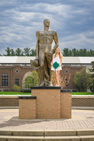 26MSUSpringGrads-0419-Mikki-153