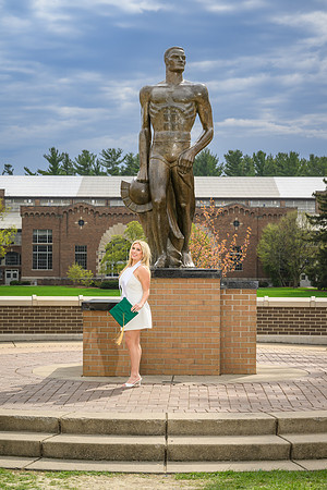 26MSUSpringGrads-0419-Mikki-171