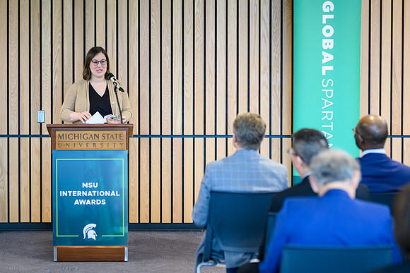 26MSU-OISS-IntlAwards-087