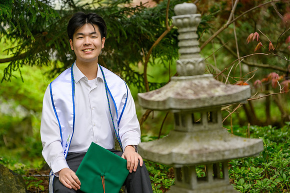 26MSUSpringGrads-0425-Mason-017