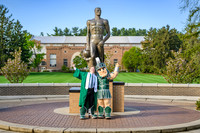 26MSUSpringGrads-0430-Sparty-010