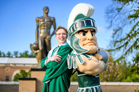26MSUSpringGrads-0430-Sparty-011