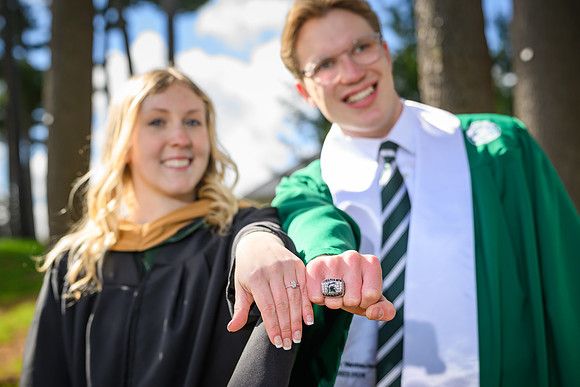 26MSUSpringGrads-0430-Sparty-073
