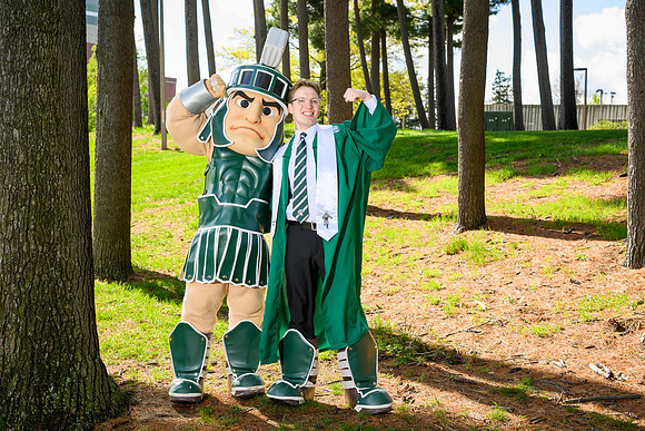 26MSUSpringGrads-0430-Sparty-069