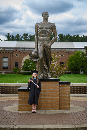 26MSUSpringGrads-0501-Alumni-018