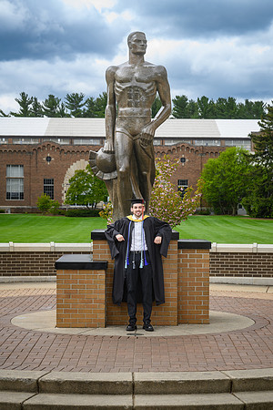 26MSUSpringGrads-0501-Alumni-015