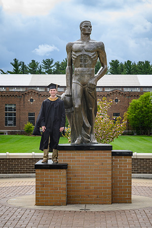 26MSUSpringGrads-0501-Alumni-227