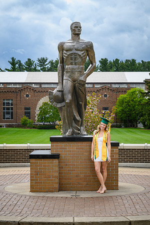26MSUSpringGrads-0501-Alumni-233