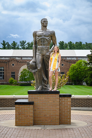 26MSUSpringGrads-0501-Alumni-232