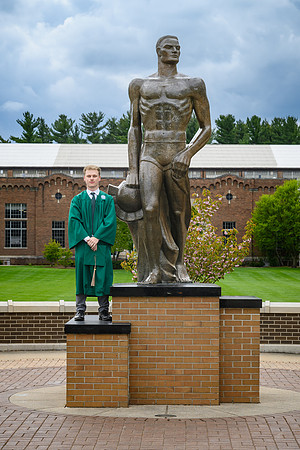 26MSUSpringGrads-0501-Alumni-237