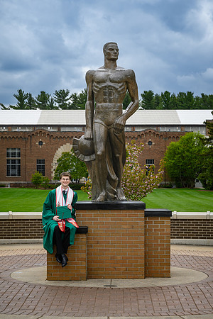 26MSUSpringGrads-0501-Alumni-278