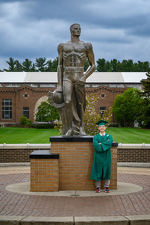 26MSUSpringGrads-0501-Alumni-324