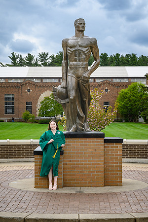 26MSUSpringGrads-0501-Alumni-284