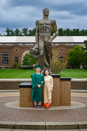 26MSUSpringGrads-0501-Alumni-326