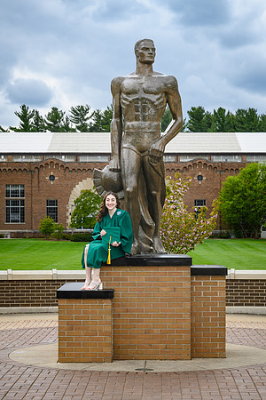 26MSUSpringGrads-0501-Alumni-285