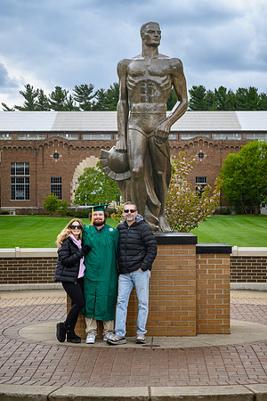 26MSUSpringGrads-0501-Alumni-291