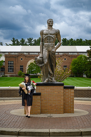 26MSUSpringGrads-0501-Alumni-246