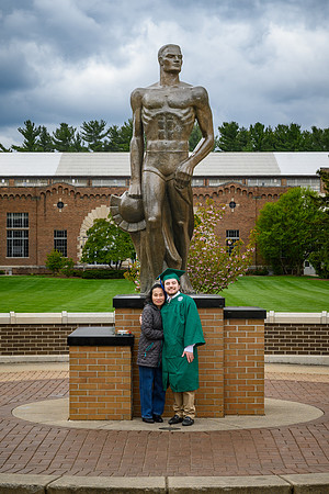 26MSUSpringGrads-0501-Alumni-252