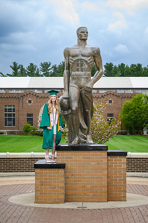 26MSUSpringGrads-0501-Alumni-337