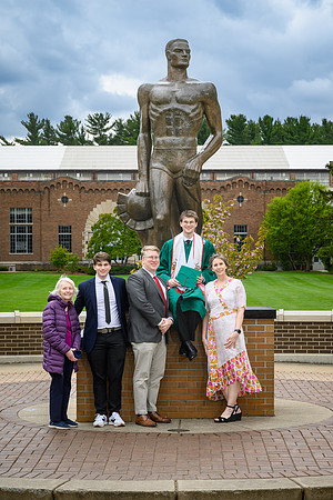 26MSUSpringGrads-0501-Alumni-280