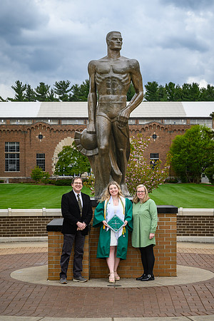 26MSUSpringGrads-0501-Alumni-269