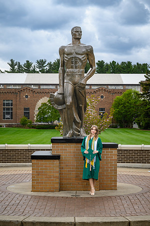 26MSUSpringGrads-0501-Alumni-296