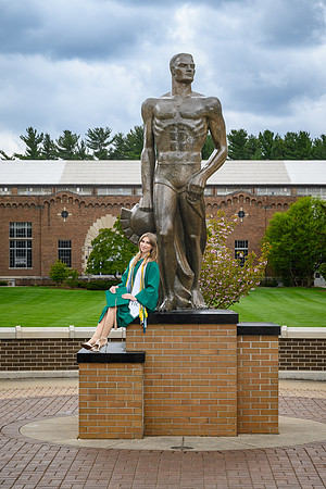 26MSUSpringGrads-0501-Alumni-297