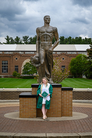 26MSUSpringGrads-0501-Alumni-268