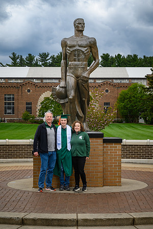 26MSUSpringGrads-0501-Alumni-258